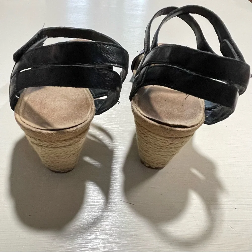 N/A out velcro elegance